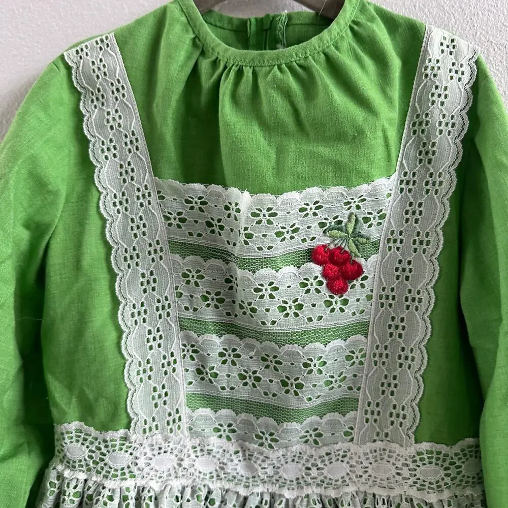 Ruth of carolina girls dress Green Lace Size 7
